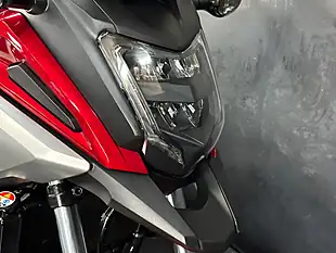 Used 2018 Honda NC750X Red - Interior and Exterior details 10