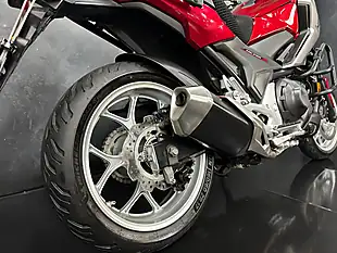 Used 2018 Honda NC750X Red - Interior and Exterior details 15