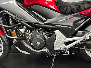 Used 2018 Honda NC750X Red - Interior and Exterior details 18