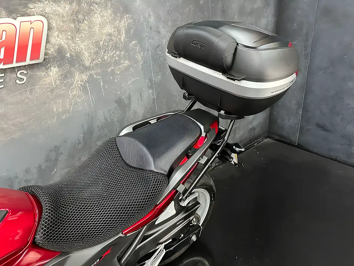 Used 2018 Honda NC750X Red - Interior and Exterior details 19