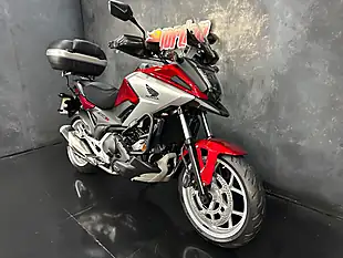 Used 2018 Honda NC750X Red - Interior and Exterior details 4