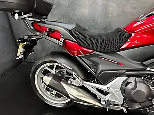 Used 2018 Honda NC750X Red - Interior and Exterior details 7