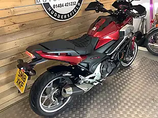 Used 2018 Honda NC750X Red - Interior and Exterior details 4