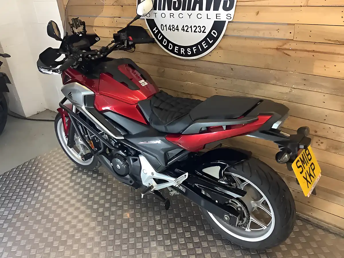 Used 2018 Honda NC750X Red - Interior and Exterior details 6