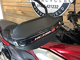 Used 2018 Honda NC750X Red - Interior and Exterior details 8