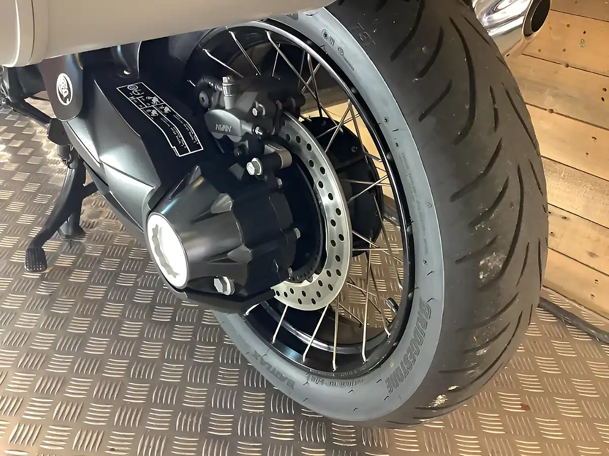 Used 2018 Honda Vfr Adventure Touring Red - Interior and Exterior details 19