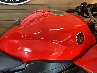 Used 2018 Honda Vfr F Red - Interior and Exterior details 12