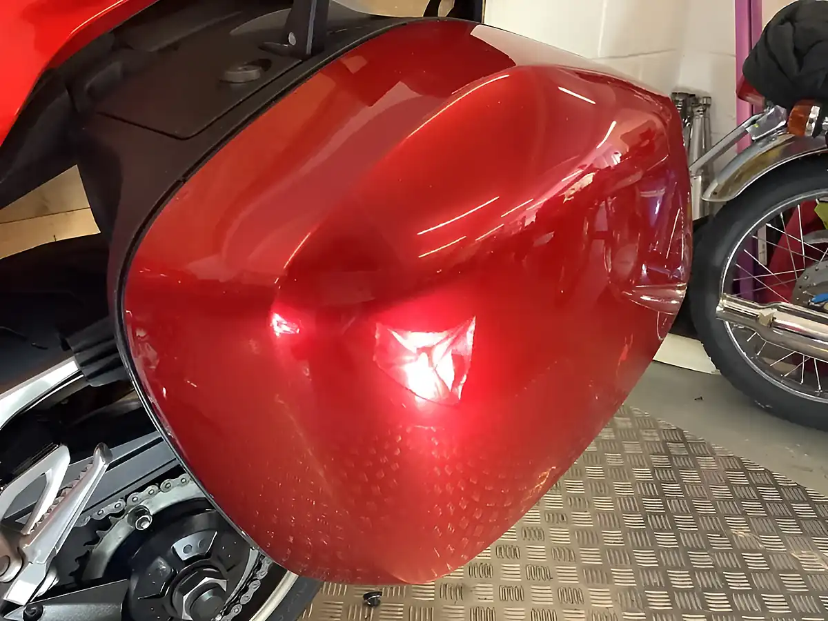 Used 2018 Honda Vfr F Red - Interior and Exterior details 16