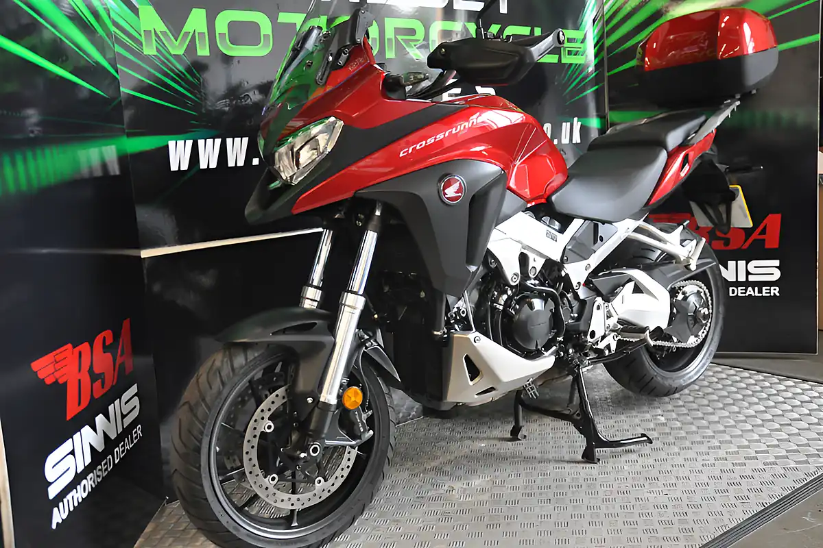 Used 2018 Honda VFR800 X Crossrunner Red - Interior and Exterior details 12