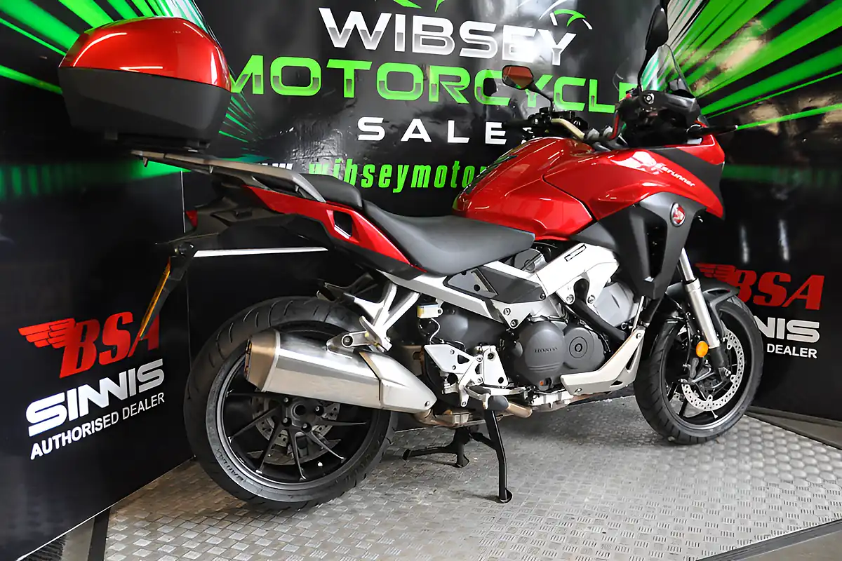 Used 2018 Honda VFR800 X Crossrunner Red - Interior and Exterior details 4
