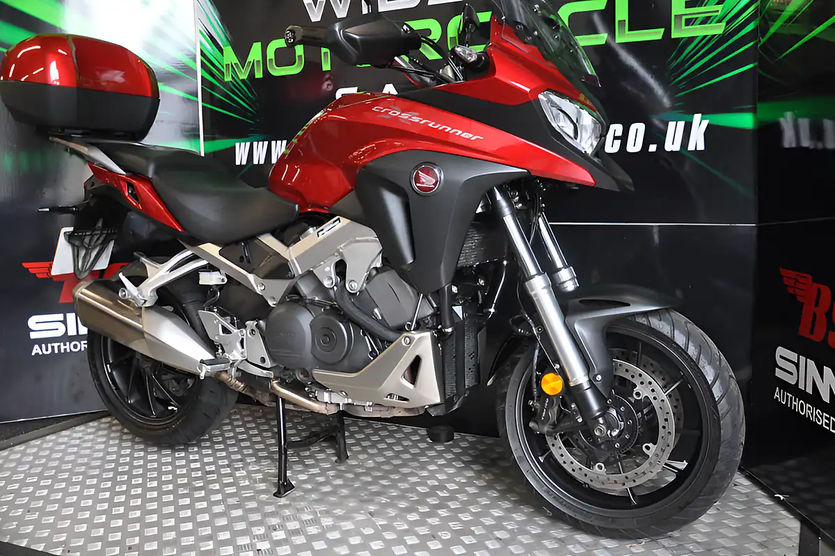Used 2018 Honda VFR800 X Crossrunner Red - Interior and Exterior details 6