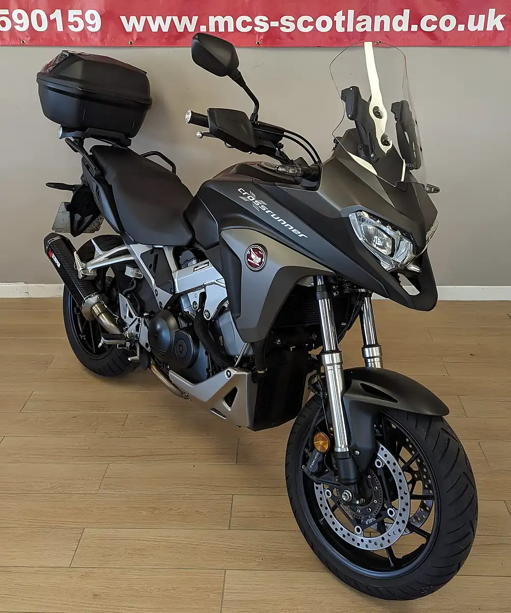 Used 2018 Honda VFR800X Crossrunner Xa Black - Interior and Exterior details 6