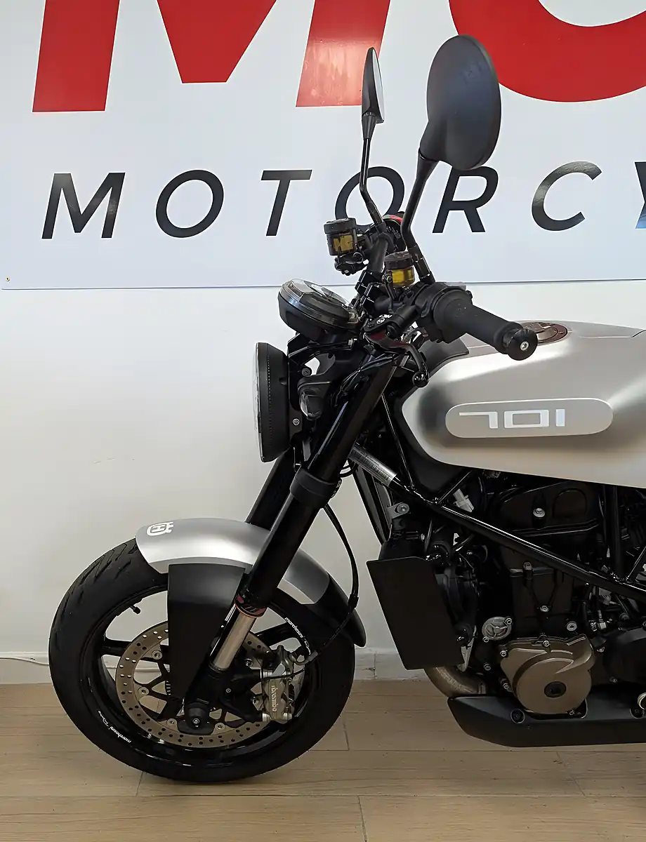 Used 2018 Husqvarna Vitpilen 701 White - Interior and Exterior details 10