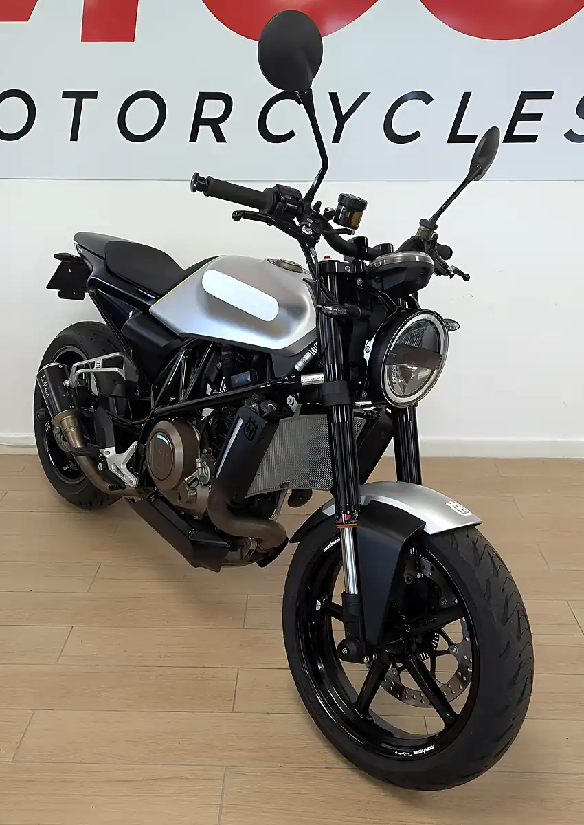 Used 2018 Husqvarna Vitpilen 701 White - Interior and Exterior details 2