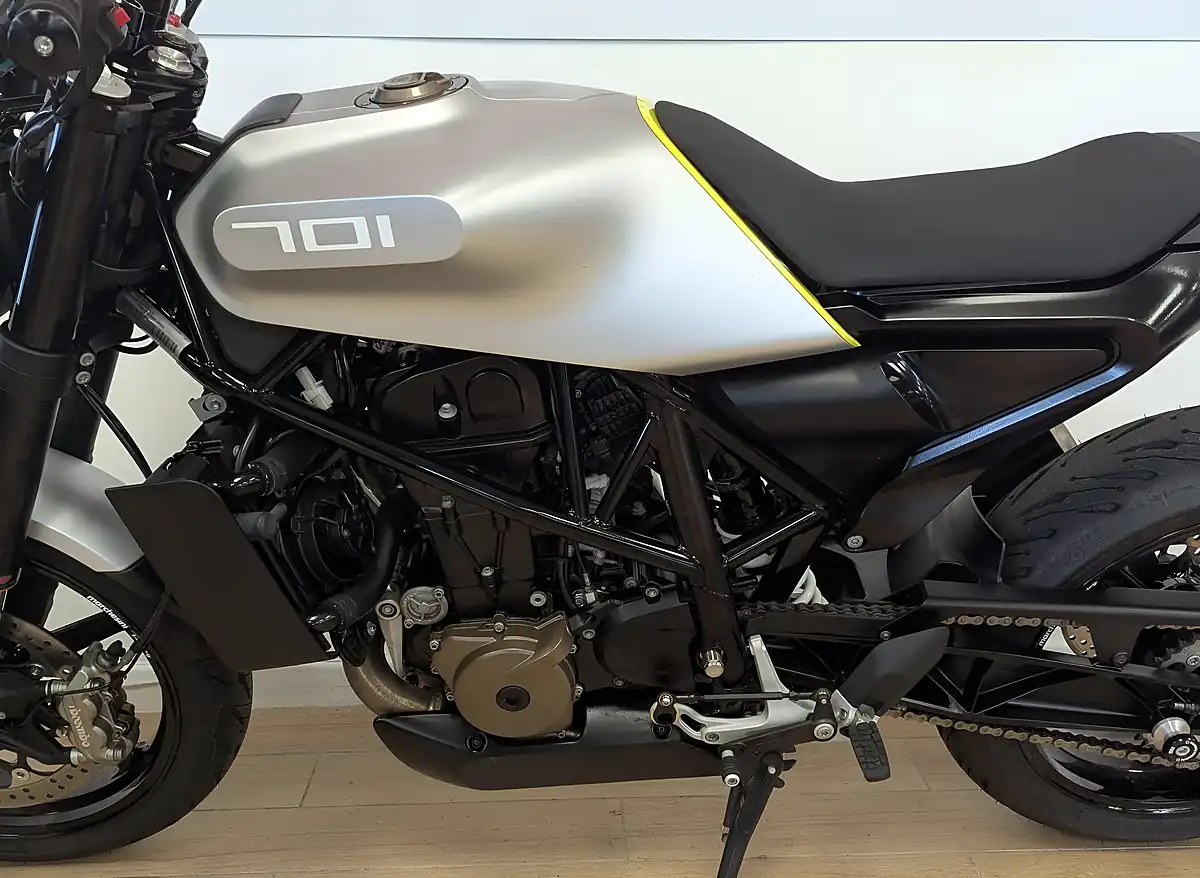 Used 2018 Husqvarna Vitpilen 701 White - Interior and Exterior details 20