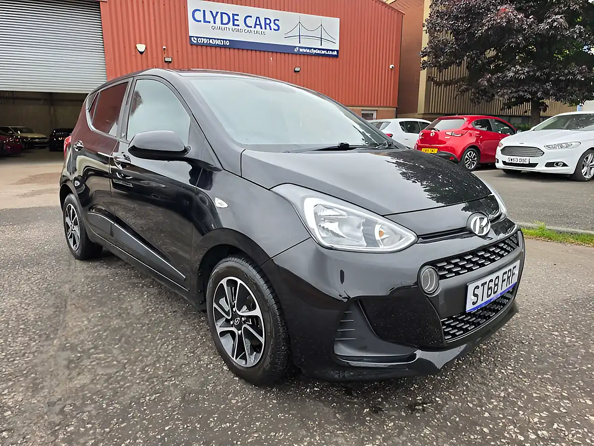 Used 2018 Hyundai i10 Go Se Black - Front View