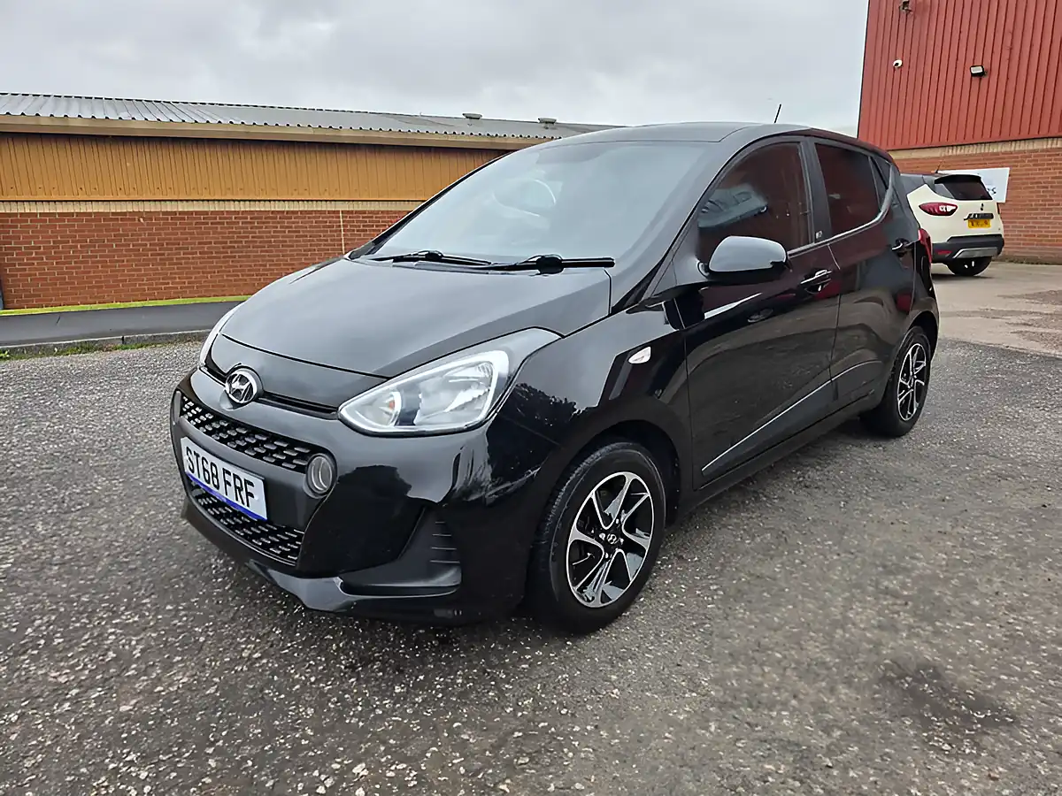 Used 2018 Hyundai i10 Go Se Black - Interior and Exterior details 3
