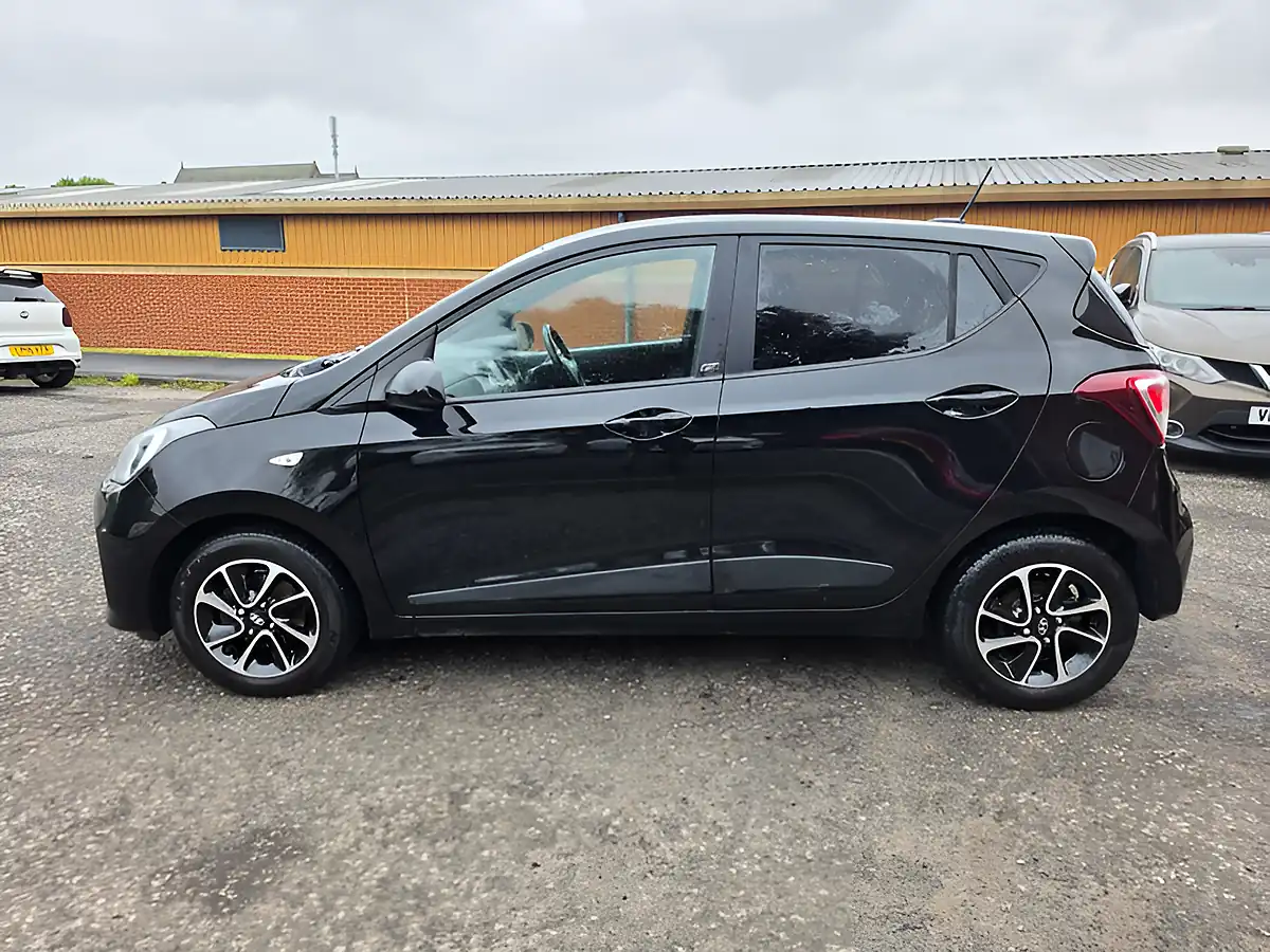 Used 2018 Hyundai i10 Go Se Black - Interior and Exterior details 4