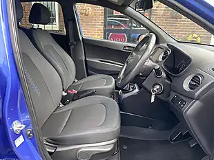Used 2018 Hyundai I10 Go! Se Blue - Interior and Exterior details 12