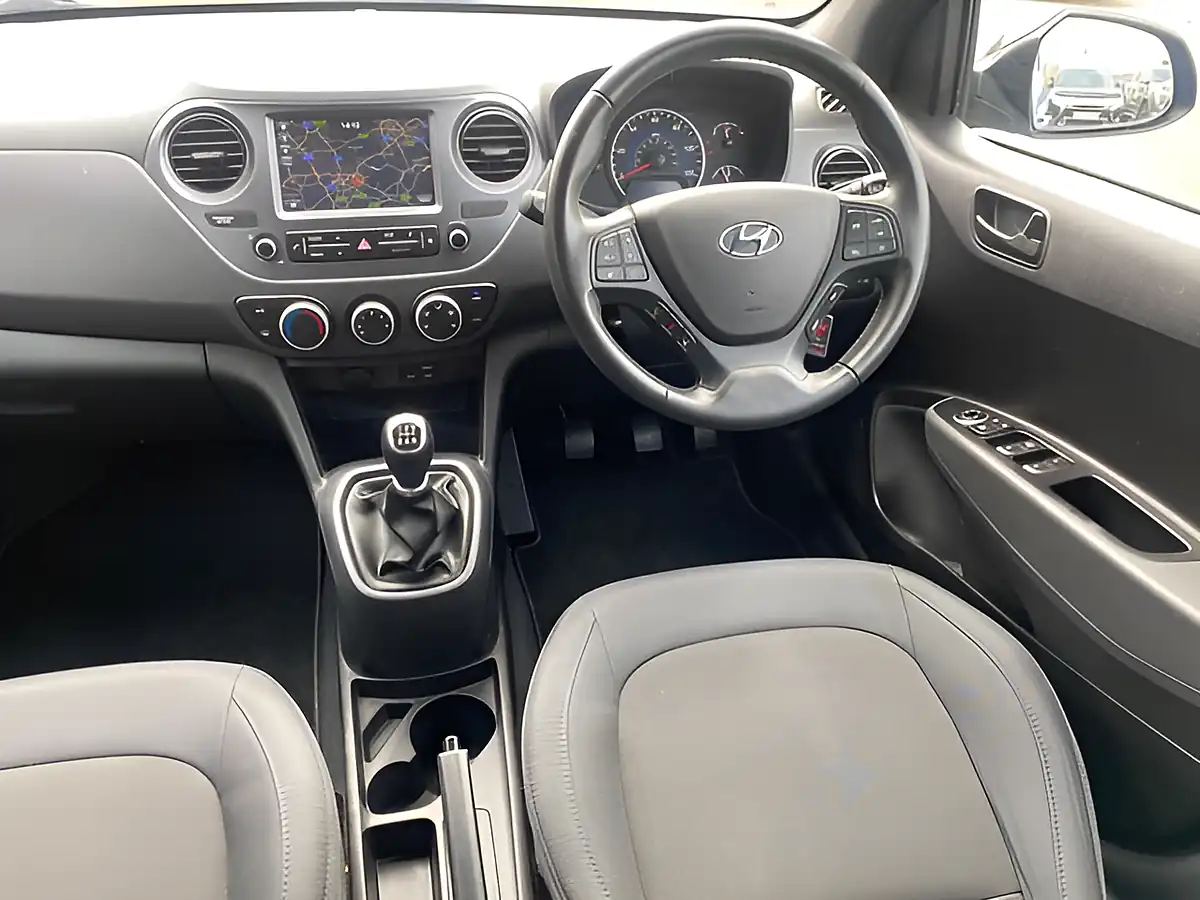 Used 2018 Hyundai I10 Go! Se Blue - Interior and Exterior details 15