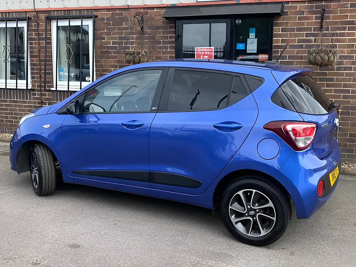 Used 2018 Hyundai I10 Go! Se Blue - Interior and Exterior details 17