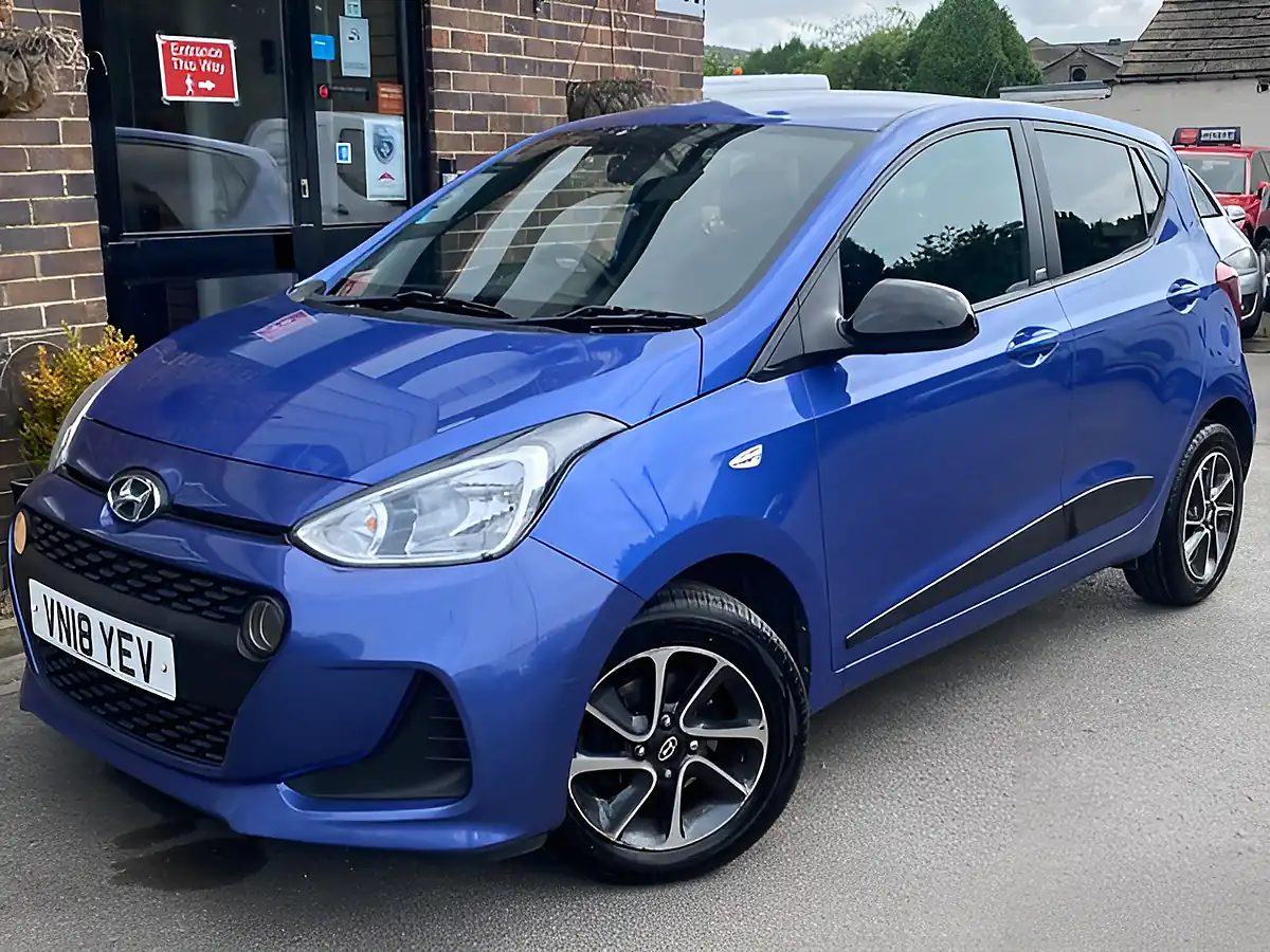 Used 2018 Hyundai I10 Go! Se Blue - Interior and Exterior details 4