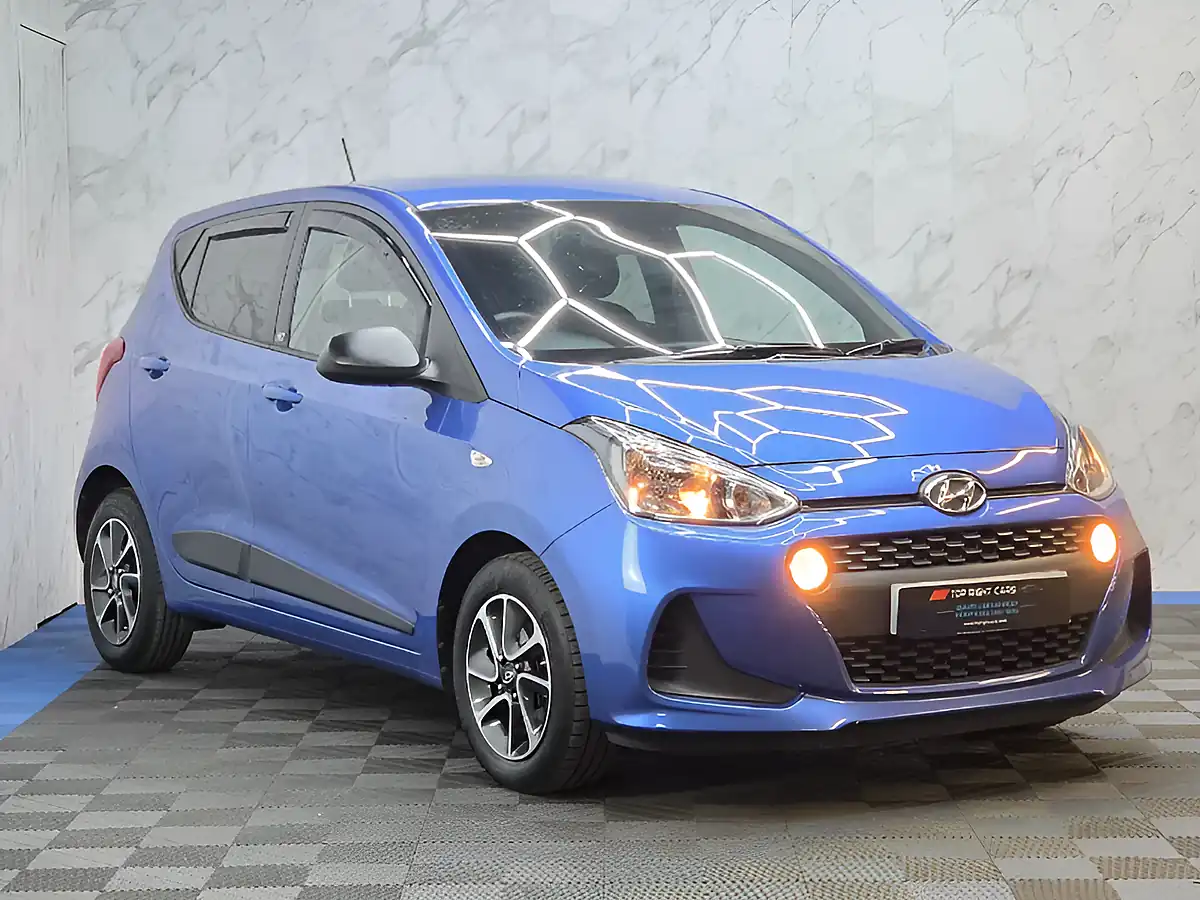 Used 2018 Hyundai i10 Go! Se Blue - Front View