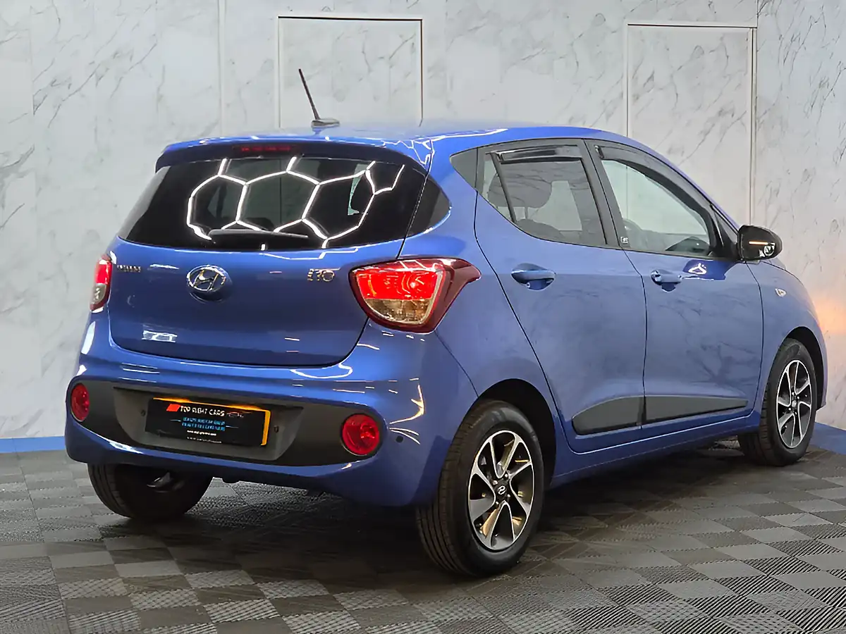 Used 2018 Hyundai i10 Go! Se Blue - Interior and Exterior details 8