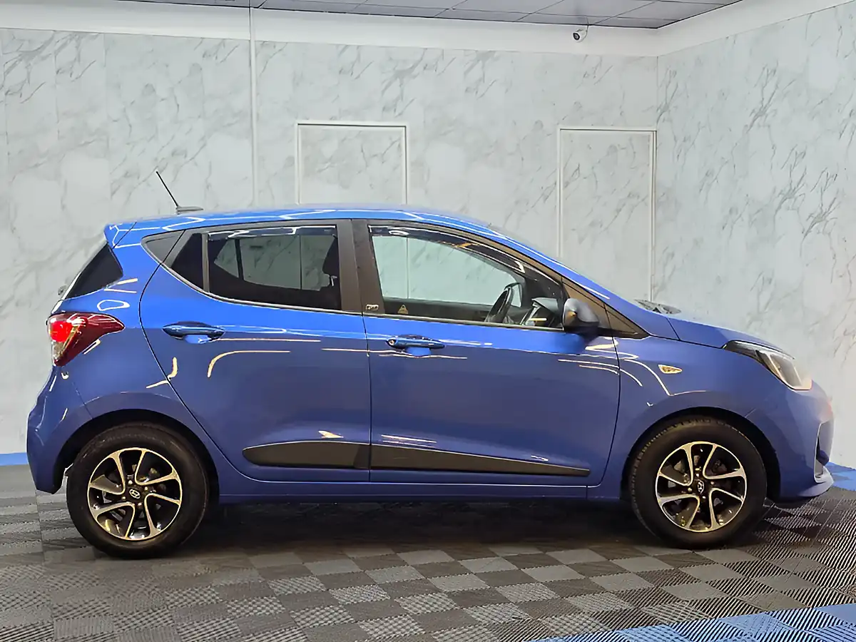 Used 2018 Hyundai i10 Go! Se Blue - Interior and Exterior details 9