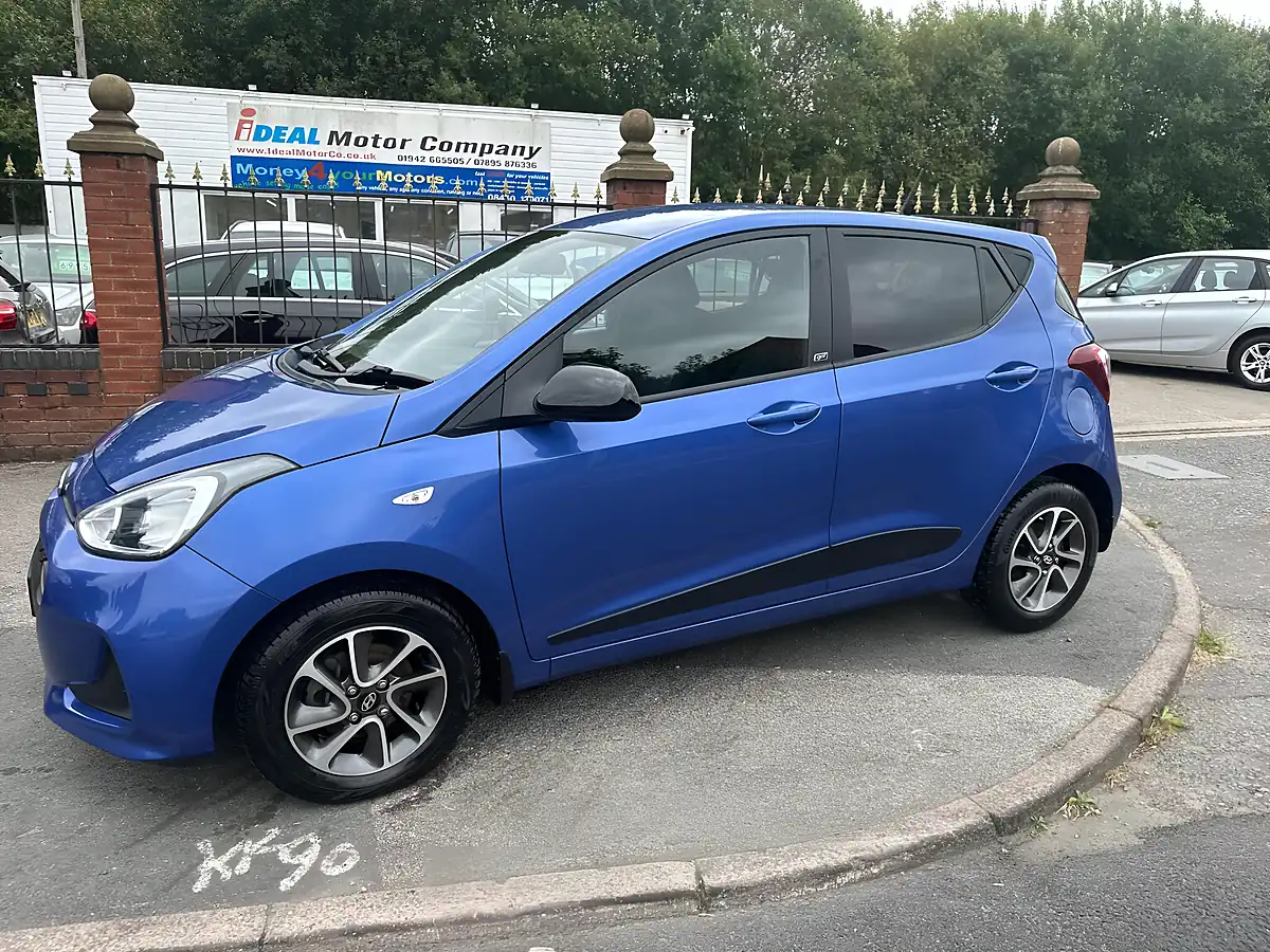 Used 2018 Hyundai I10 Go! Se Blue - Interior and Exterior details 5