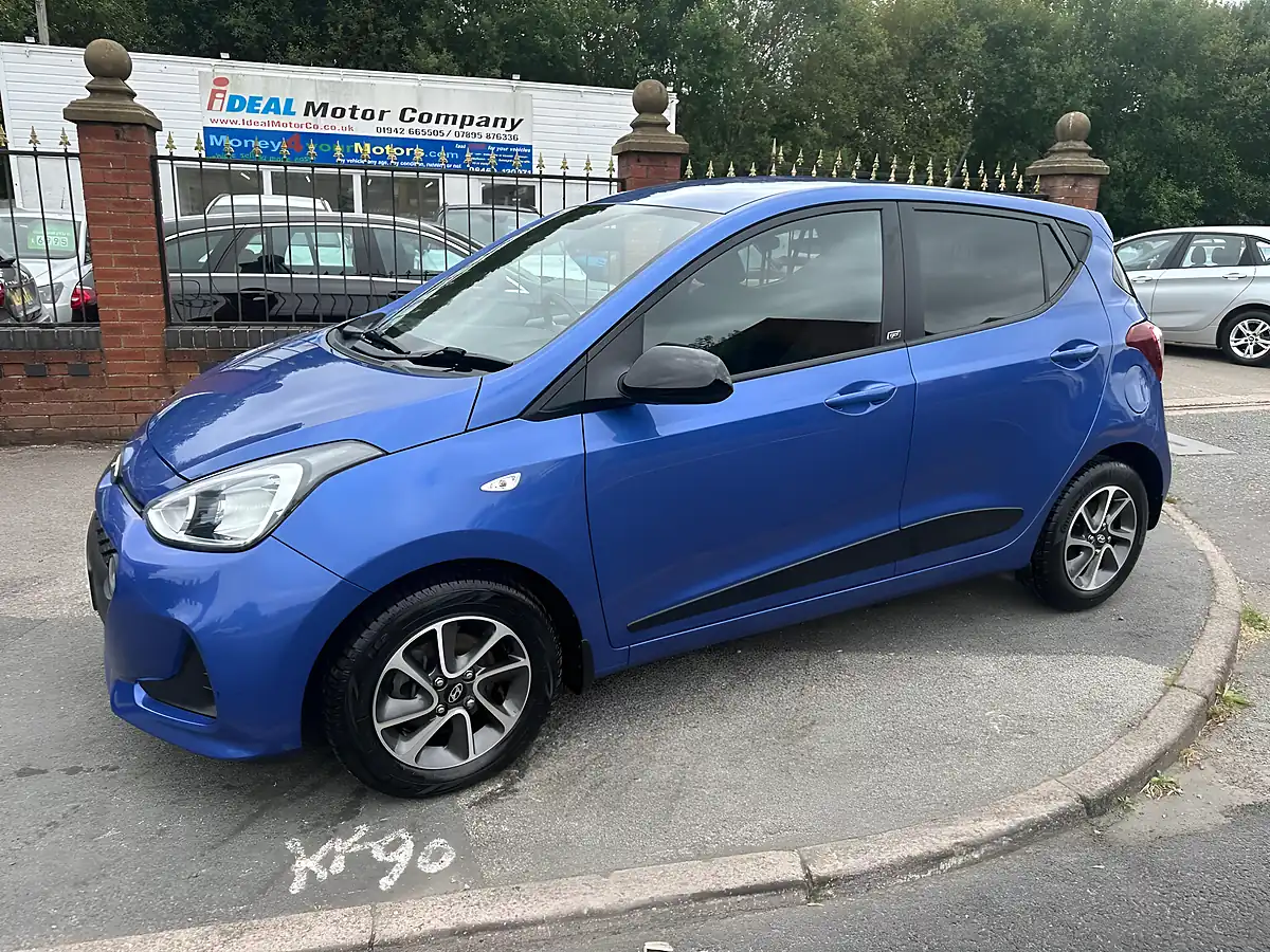 Used 2018 Hyundai I10 Go! Se Blue - Interior and Exterior details 6