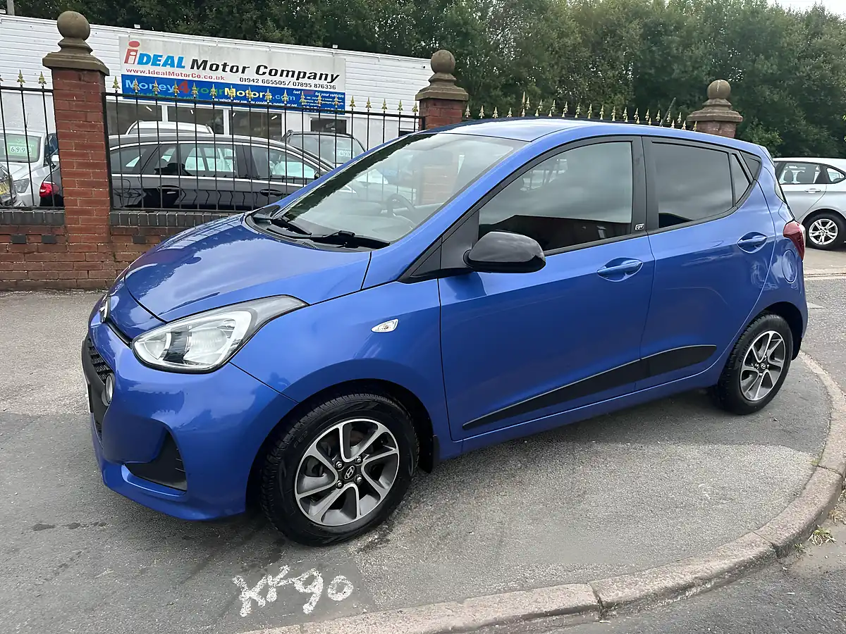 Used 2018 Hyundai I10 Go! Se Blue - Interior and Exterior details 8