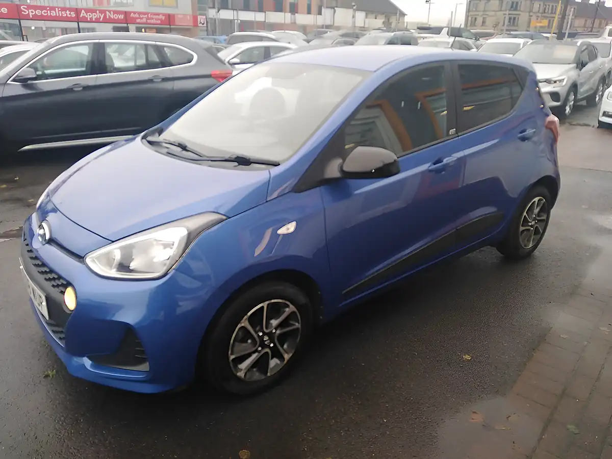 Used 2018 Hyundai i10 Go! Se Blue - Interior and Exterior details 7