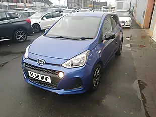 Used 2018 Hyundai i10 Go! Se Blue - Interior and Exterior details 8