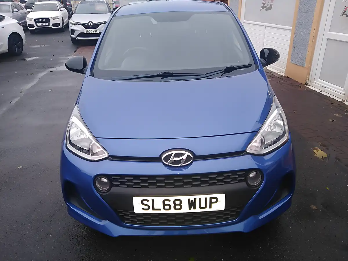 Used 2018 Hyundai i10 Go! Se Blue - Interior and Exterior details 9