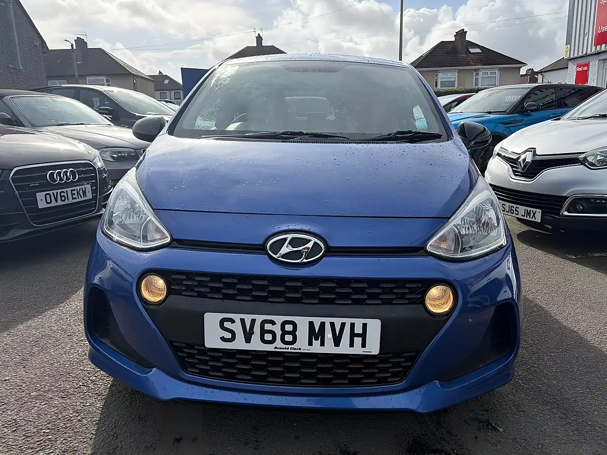 Used 2018 Hyundai I10 Go! Se Blue - Interior and Exterior details 2