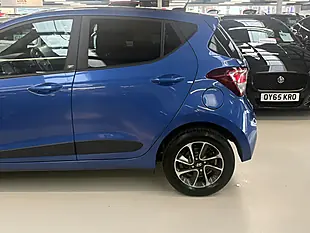 Used 2018 Hyundai i10 Go! Se Blue - Interior and Exterior details 12