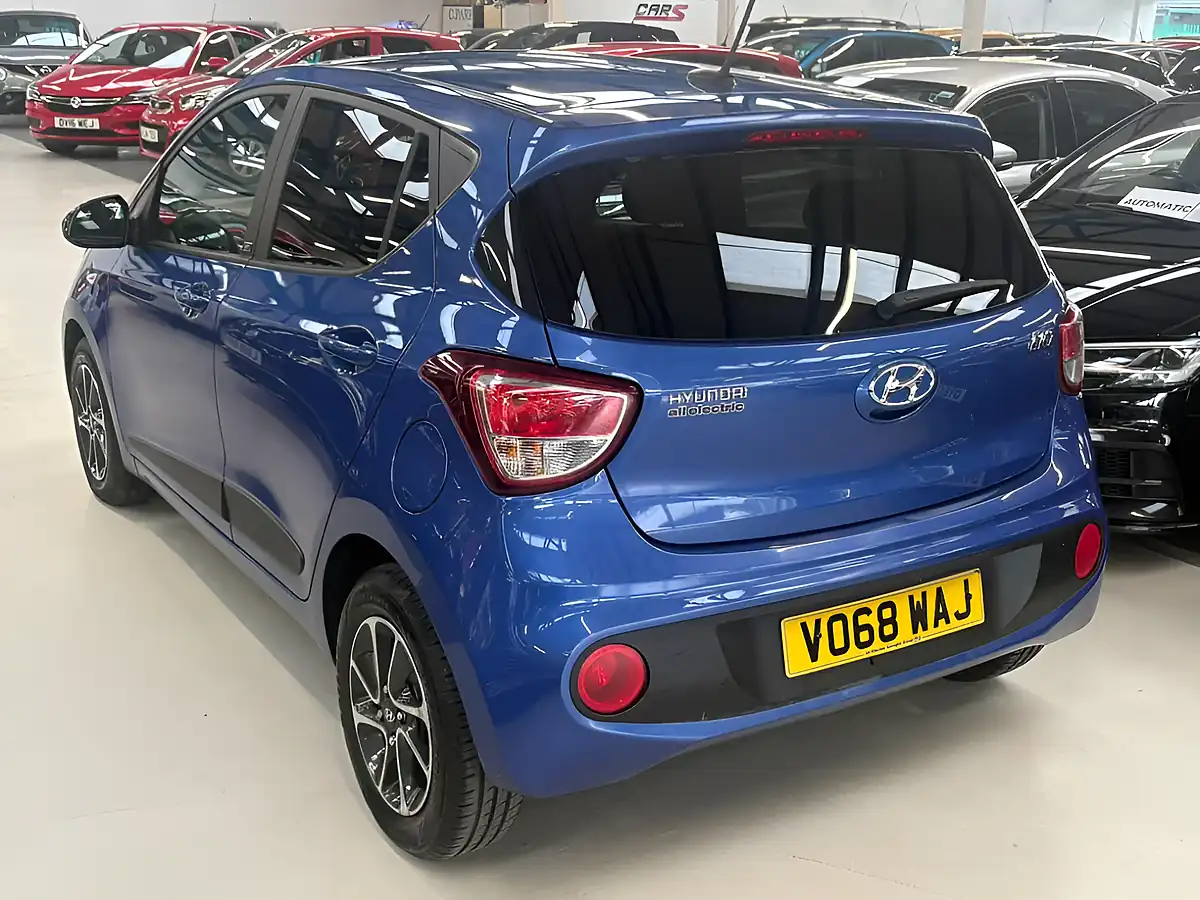 Used 2018 Hyundai i10 Go! Se Blue - Interior and Exterior details 4