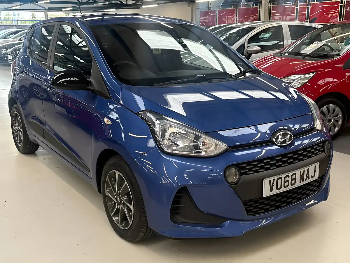 Used 2018 Hyundai i10 Go! Se Blue - Interior and Exterior details 7