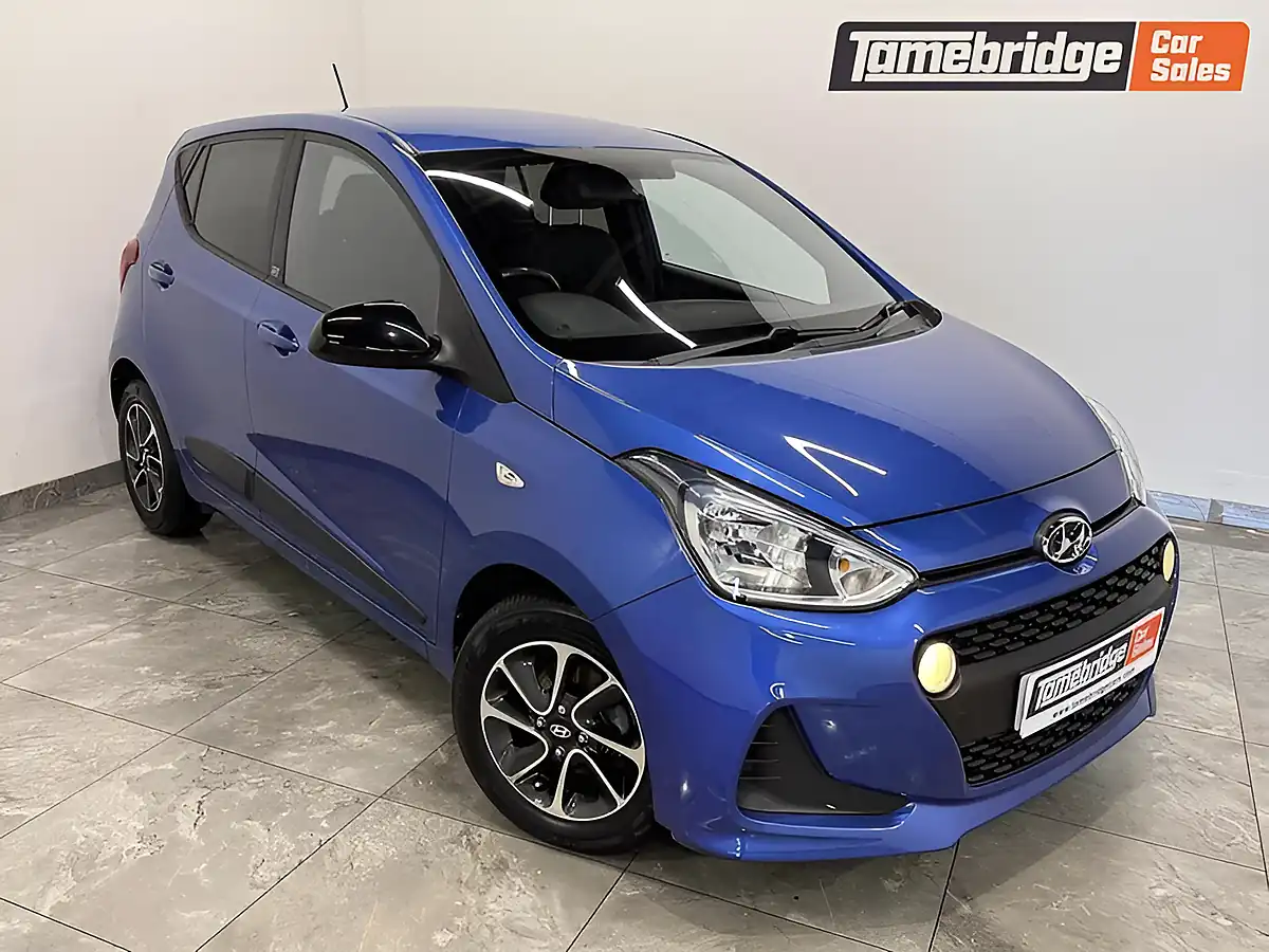 Used 2018 Hyundai i10 Go! Se Blue - Front View