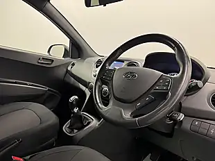 Used 2018 Hyundai i10 Go! Se Blue - Interior and Exterior details 11