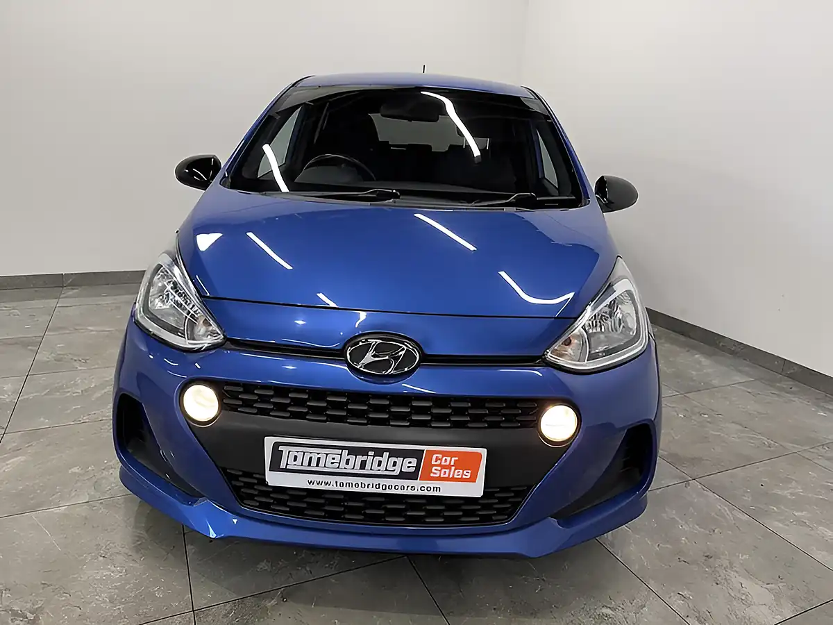 Used 2018 Hyundai i10 Go! Se Blue - Interior and Exterior details 3