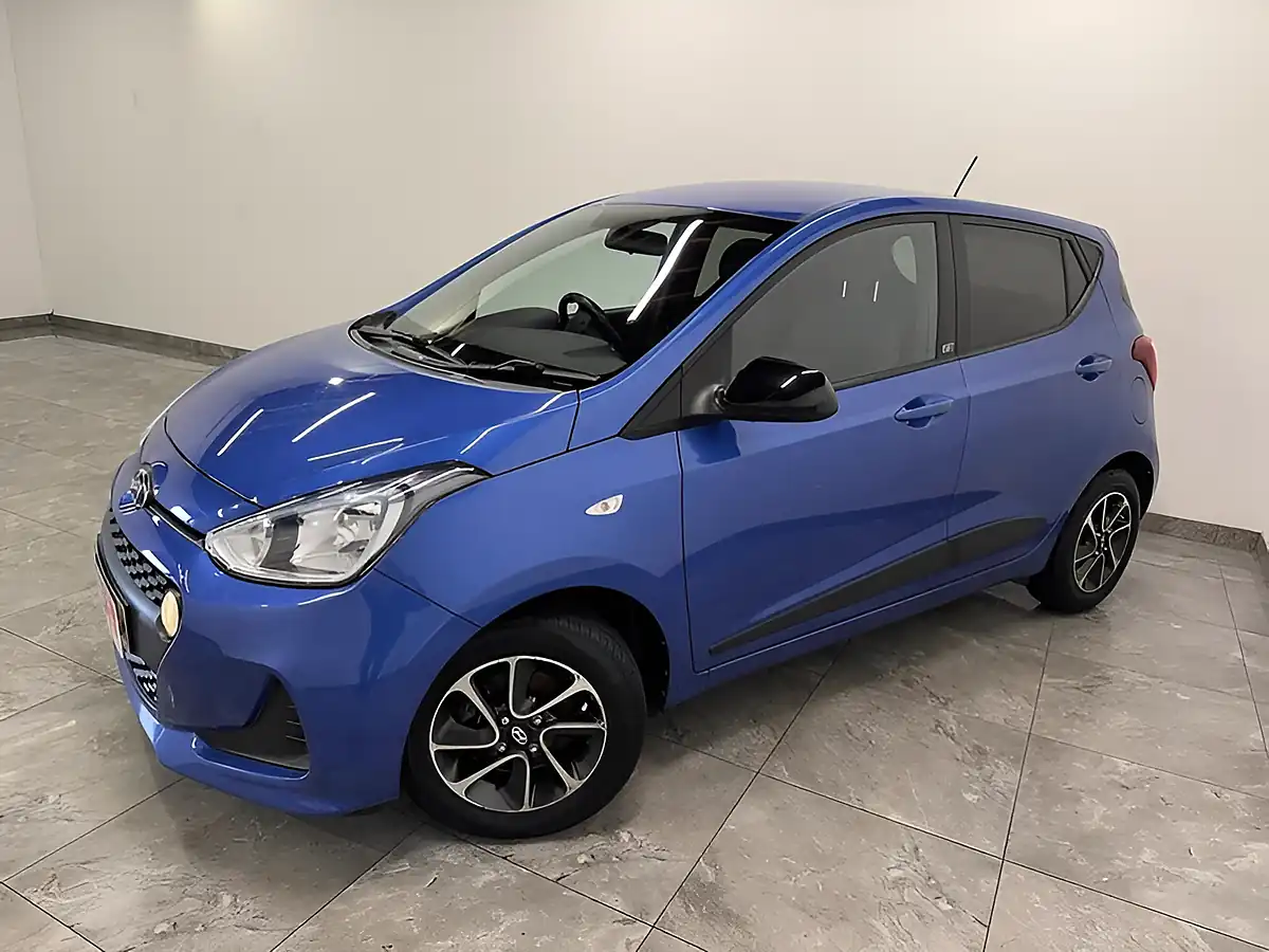 Used 2018 Hyundai i10 Go! Se Blue - Interior and Exterior details 4