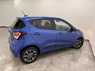 Used 2018 Hyundai i10 Go! Se Blue - Interior and Exterior details 8