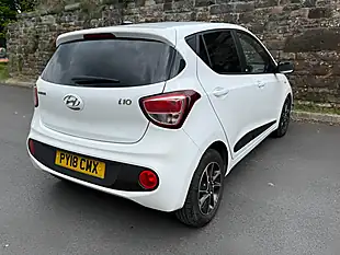 Used 2018 Hyundai i10 Go! Se Polar White - Interior and Exterior details 6