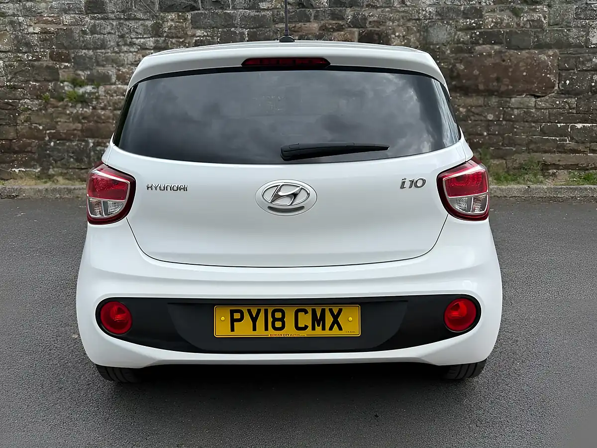 Used 2018 Hyundai i10 Go! Se Polar White - Interior and Exterior details 7