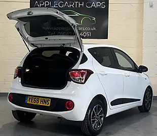 Used 2018 Hyundai i10 Go! Se White - Interior and Exterior details 4