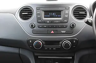 Used 2018 Hyundai I10 Premium Grey - Interior and Exterior details 16