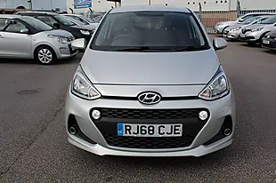Used 2018 Hyundai I10 Premium Grey - Interior and Exterior details 3