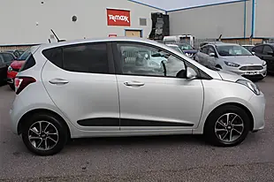 Used 2018 Hyundai I10 Premium Grey - Interior and Exterior details 9